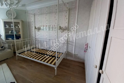 Кровать с балдахином с тремя спинками B-058