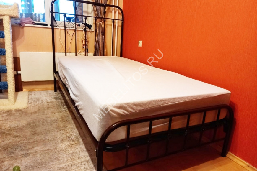 Строгая кованая кровать Loft ОD-017