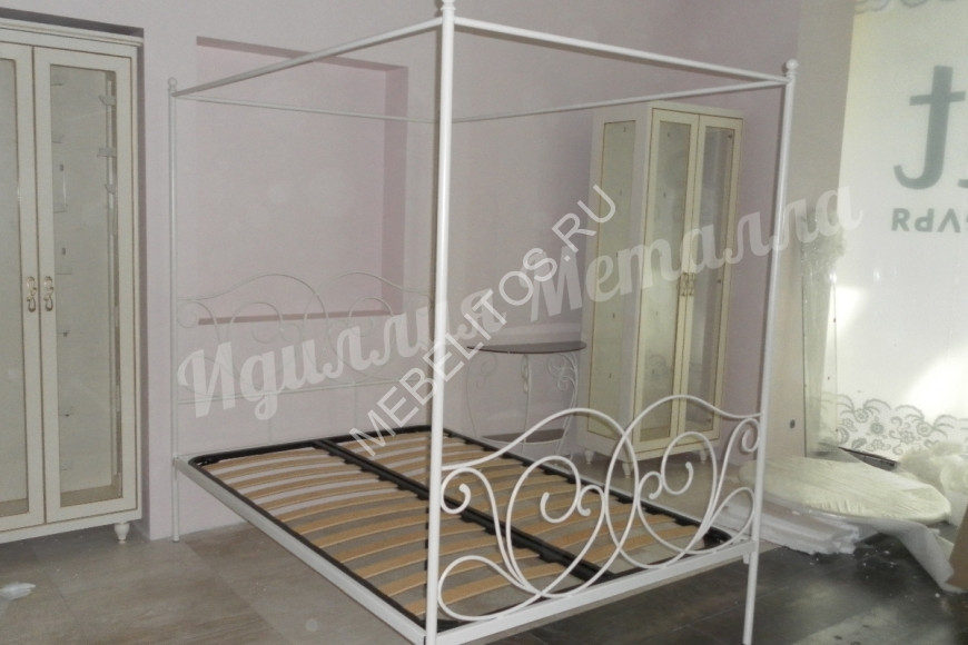 Кровать с балдахином B-012 Кровать с балдахином B-012