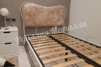 Кровать с мягким изголовьем K002